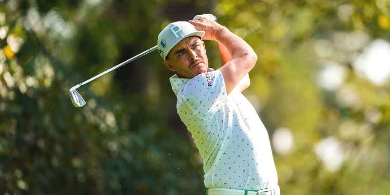Know More About American Pro Golfer- Rickie Fowler!! Net Worth, Age, Wife, Child & More